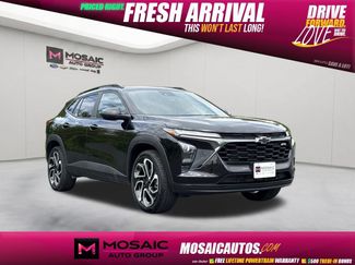 Used 2025 Chevrolet Trax RS w/ Sunroof Package FWD video 1