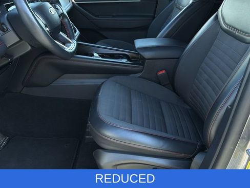 Used 2025 Ford Explorer ST-Line w/ ST-Line Street Pack AWD/4WD image 22