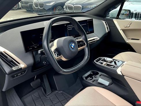 Certified 2023 BMW iX xDrive50 image 17