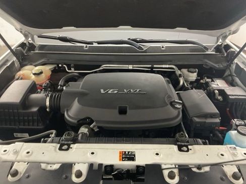 Used 2018 Chevrolet Colorado LT w/ Redline Special Edition image 22