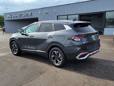 Used 2023 Kia Sportage LX FWD image 3