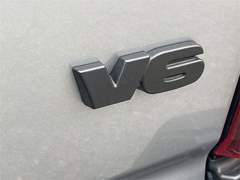 Used 2021 Toyota Tacoma SR5 image 7