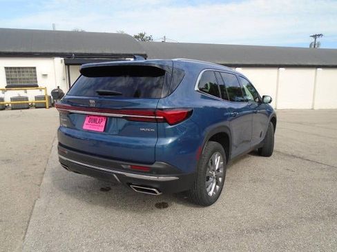 Certified 2025 Buick Enclave Preferred AWD/4WD image 26