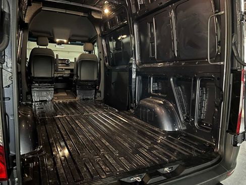 Used 2026 Mercedes-Benz Sprinter 2500 image 18