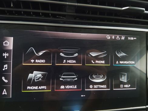 Used 2019 Audi Q8 Prestige image 22