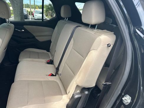 Used 2023 Chevrolet Traverse LS w/ Safety Package FWD image 10