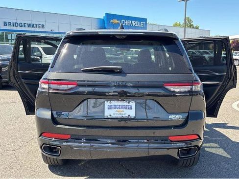 Used 2024 Jeep Grand Cherokee Limited 4xe AWD/4WD image 12