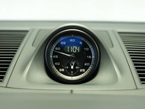 New 2026 Porsche Macan Turbo image 35