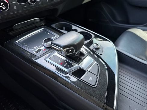 Used 2018 Audi Q7 3.0T Premium Plus w/ Premium Plus Package AWD/4WD image 24