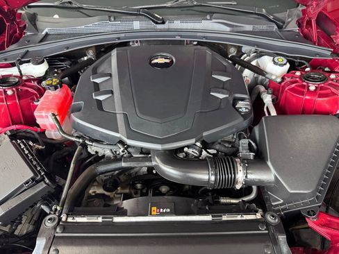 Used 2021 Chevrolet Camaro LT w/ Technology Package image 34