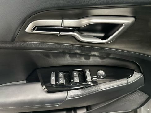 Used 2025 Kia Sportage X-Line w/ Premium Package image 9