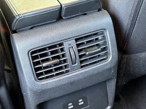 Used 2024 Nissan Rogue SV FWD image 13