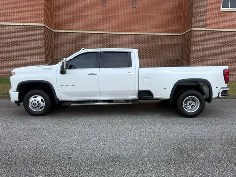 Used 2021 Chevrolet Silverado 3500 High Country image 9