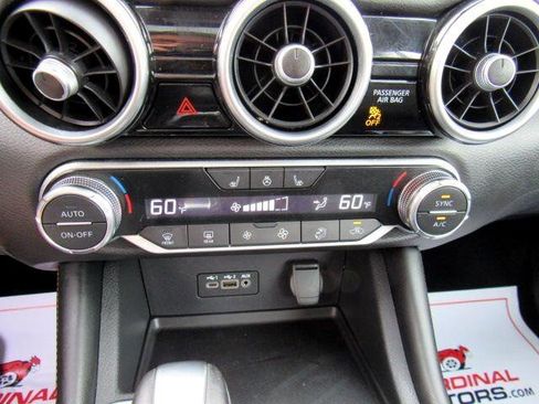 Used 2021 Nissan Sentra SR w/ SR Premium Package image 26