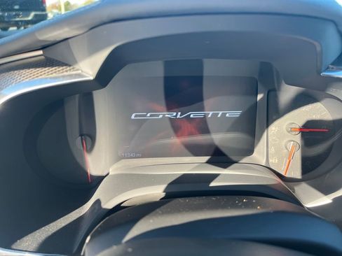 Used 2015 Chevrolet Corvette Z06 w/ 3LZ Preferred Equipment Group image 9