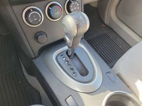 Used 2015 Nissan Rogue S w/ Convenience Package image 32