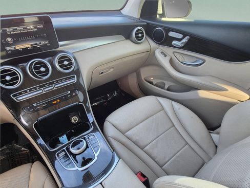 Used 2018 Mercedes-Benz GLC 300 image 12