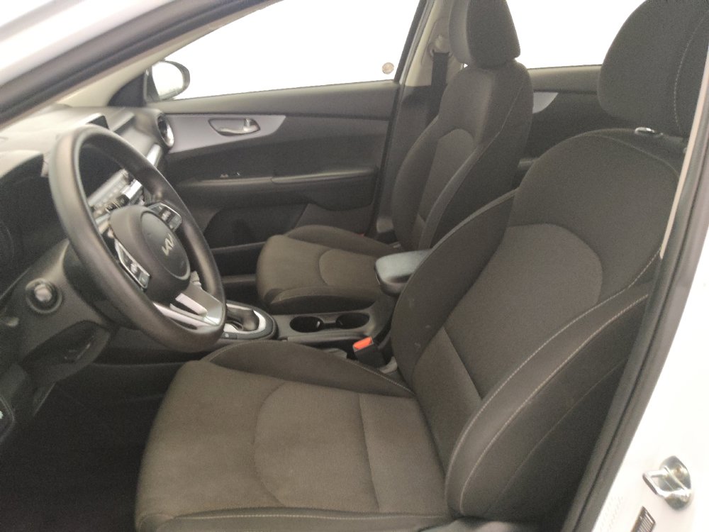 Used 2022 Kia Forte LXS FWD image 17