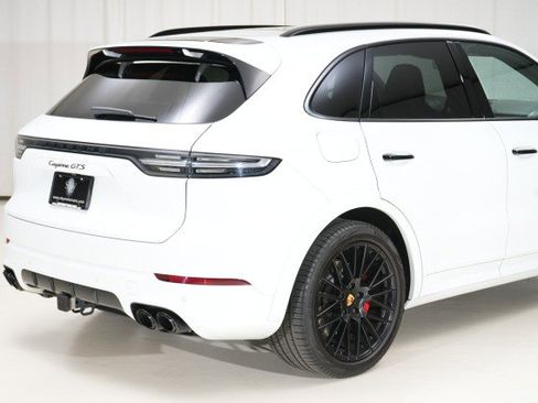Used 2021 Porsche Cayenne GTS image 17