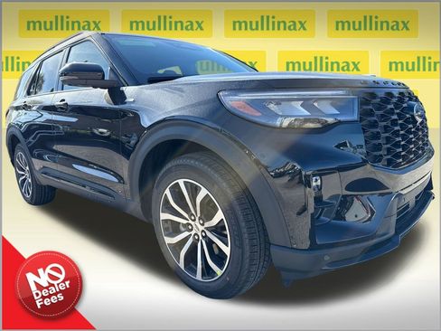 New 2026 Ford Explorer ST-Line image 1