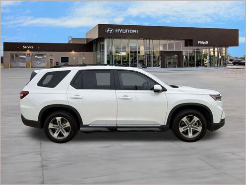 Used 2024 Honda Pilot EX-L image 8