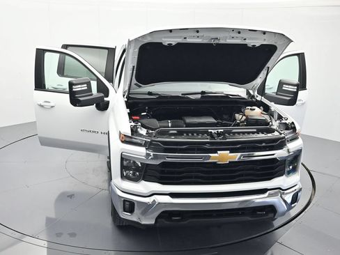 Used 2025 Chevrolet Silverado 2500 LT w/ Convenience Package AWD/4WD image 45