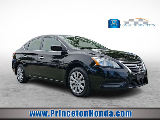 Used 2015 Nissan Sentra SV FWD image 1