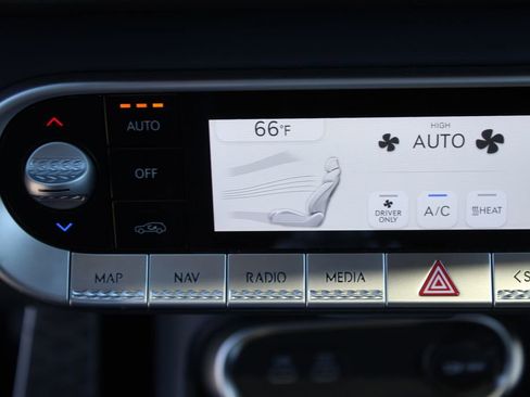 Used 2023 Genesis GV60 Performance image 28