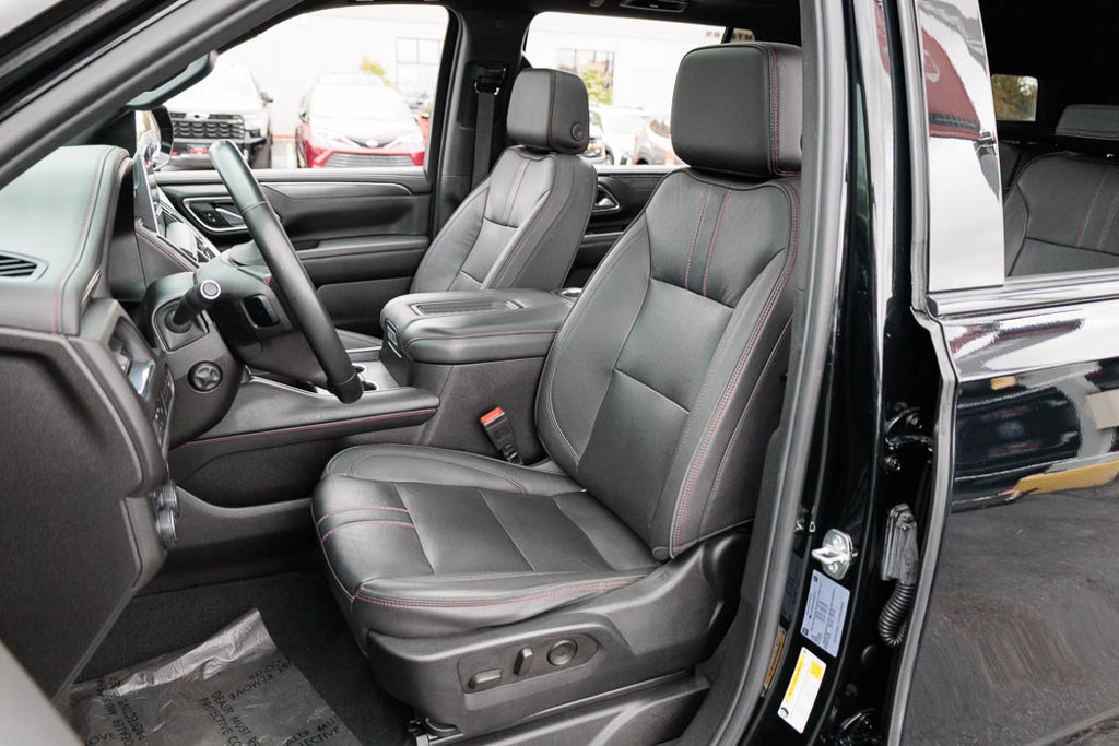 Used 2023 Chevrolet Suburban RST w/ Luxury Package AWD/4WD image 22