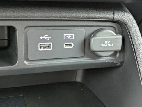 Used 2025 Honda Pilot TrailSport image 42