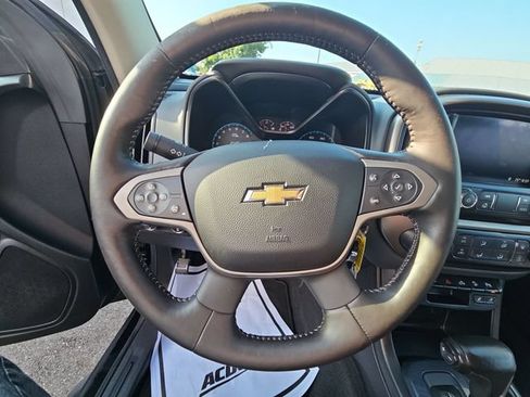 Used 2019 Chevrolet Colorado Z71 w/ Z71 Midnight Edition AWD/4WD image 36