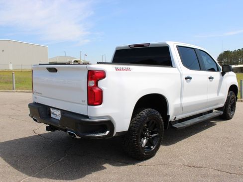 Used 2022 Chevrolet Silverado 1500 LT Trail Boss w/ Bed Protection Package AWD/4WD image 17