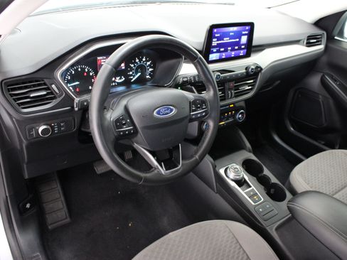 Used 2021 Ford Escape SE w/ SE Sport Appearance Package FWD image 13