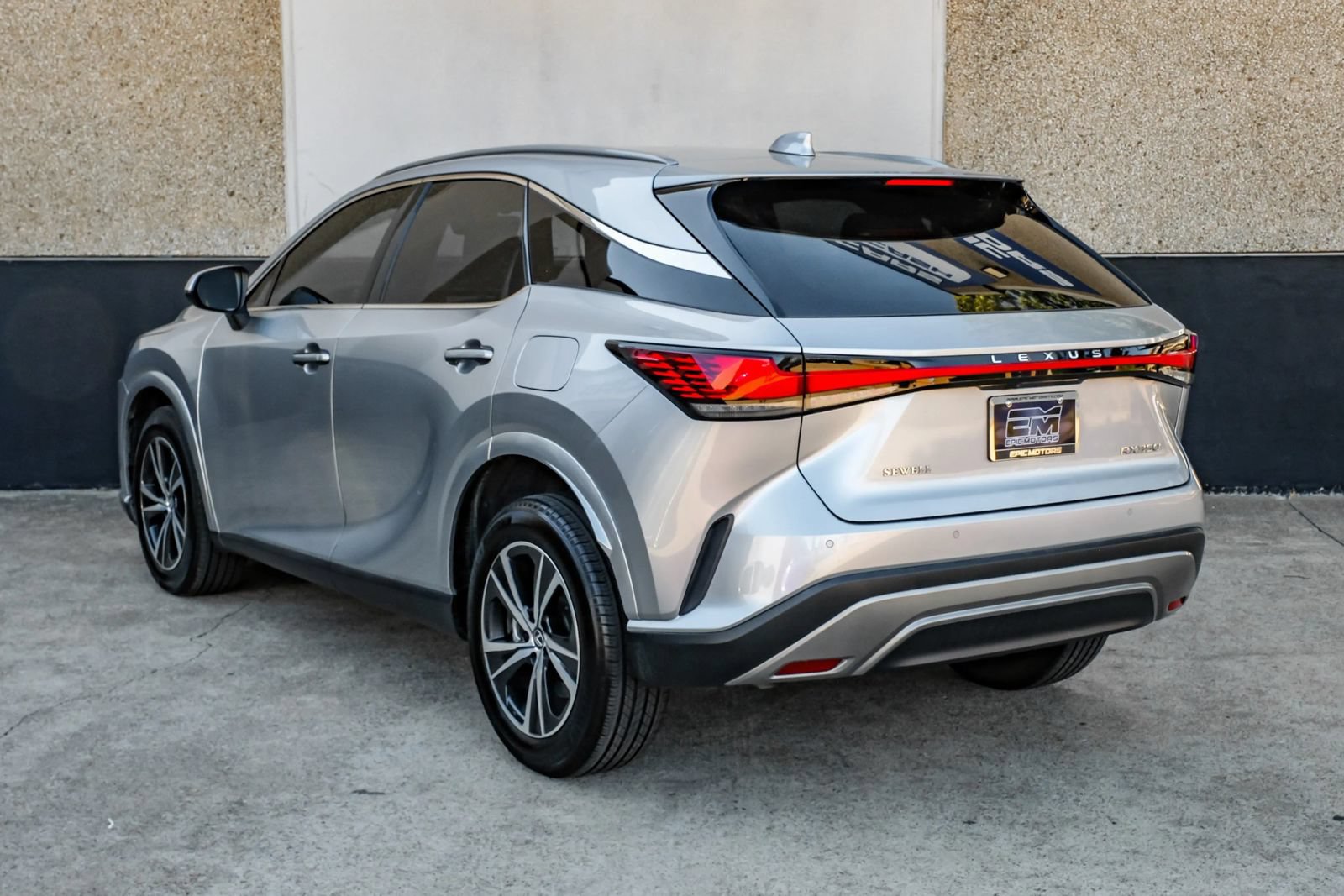 Used 2023 Lexus RX 350 Premium w/ Accessory Package (Z1) FWD image 10