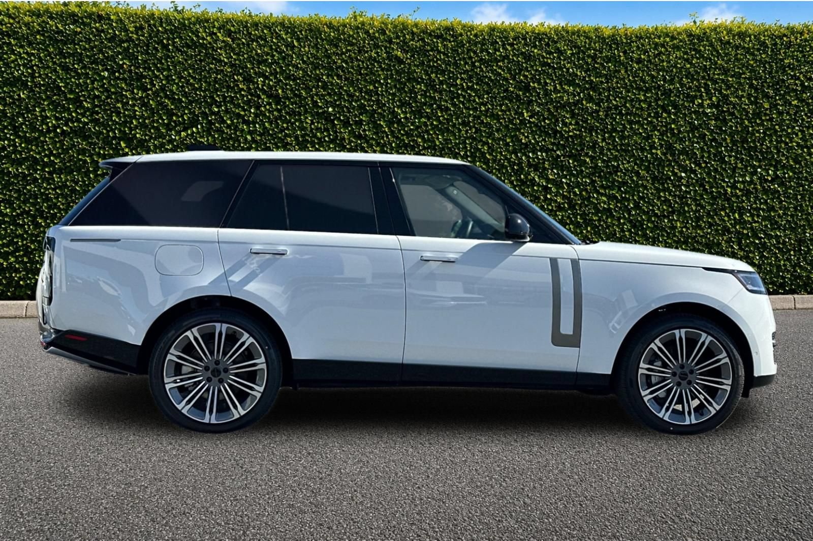 New 2026 Land Rover Range Rover SE AWD/4WD image 7