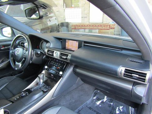 Used 2014 Lexus IS 250 RWD image 11