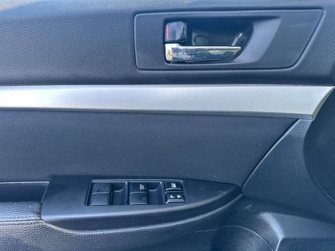 Used 2012 Subaru Outback 2.5i Premium AWD/4WD image 14