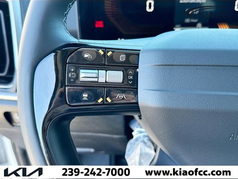 New 2026 Kia Sorento LX FWD image 36