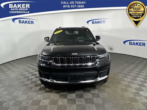 Used 2024 Jeep Grand Cherokee L Limited w/ Luxury Tech Group II image 3