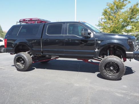 Used 2017 Ford F350 Platinum w/ Platinum Ultimate Package AWD/4WD image 7
