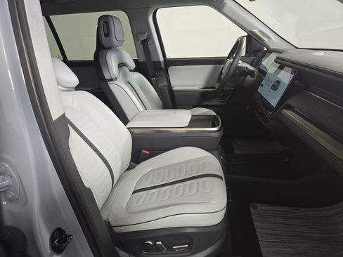 Used 2024 Rivian R1S Adventure AWD/4WD image 24