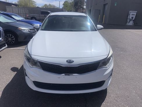 Used 2018 Kia Optima LX image 3