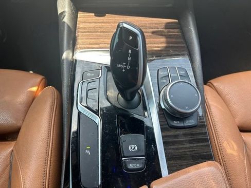 Used 2019 BMW 530i RWD image 32