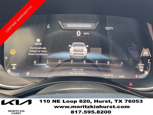 Used 2025 RAM 1500 Laramie AWD/4WD image 6