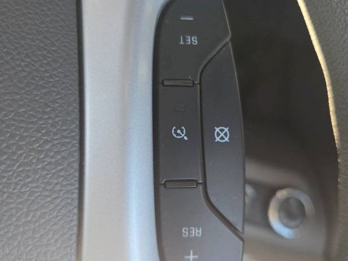 Used 2012 Chevrolet Traverse LS FWD image 50