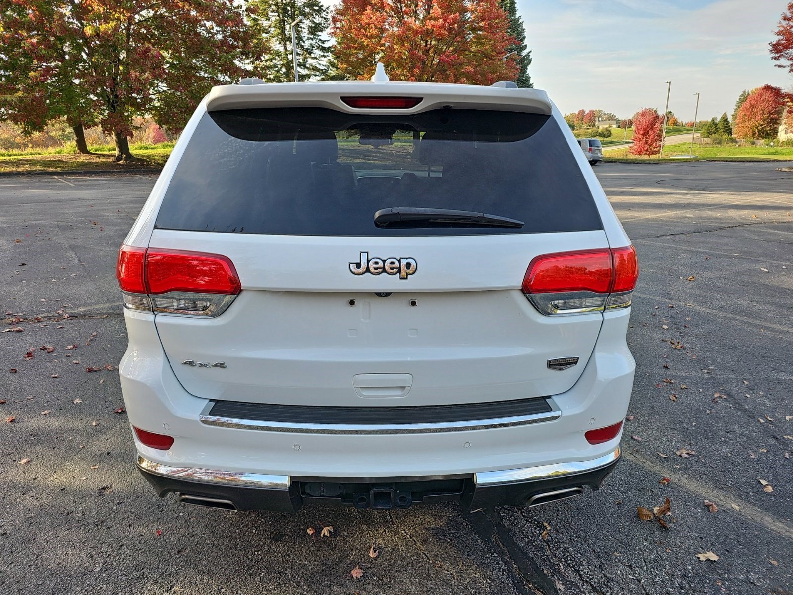 Used 2014 Jeep Grand Cherokee Summit AWD/4WD image 5