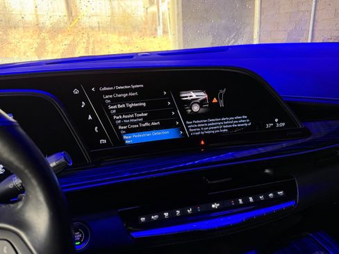 Used 2021 Cadillac Escalade Sport w/ Driver Assist Tech Package image 43