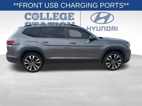 Used 2021 Volkswagen Atlas SE w/ Panoramic Sunroof Package image 10