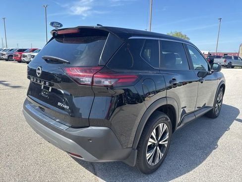 Used 2023 Nissan Rogue SV AWD/4WD image 3