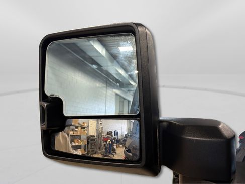 Used 2021 Chevrolet Silverado 2500 Custom w/ Custom Value Package image 14